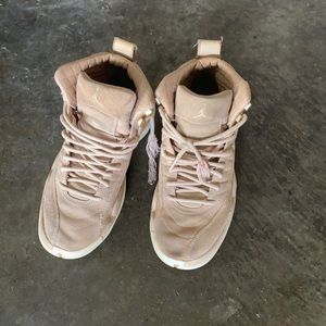Air Jordan 12 Retro vachetta tan. Plz refer to pic